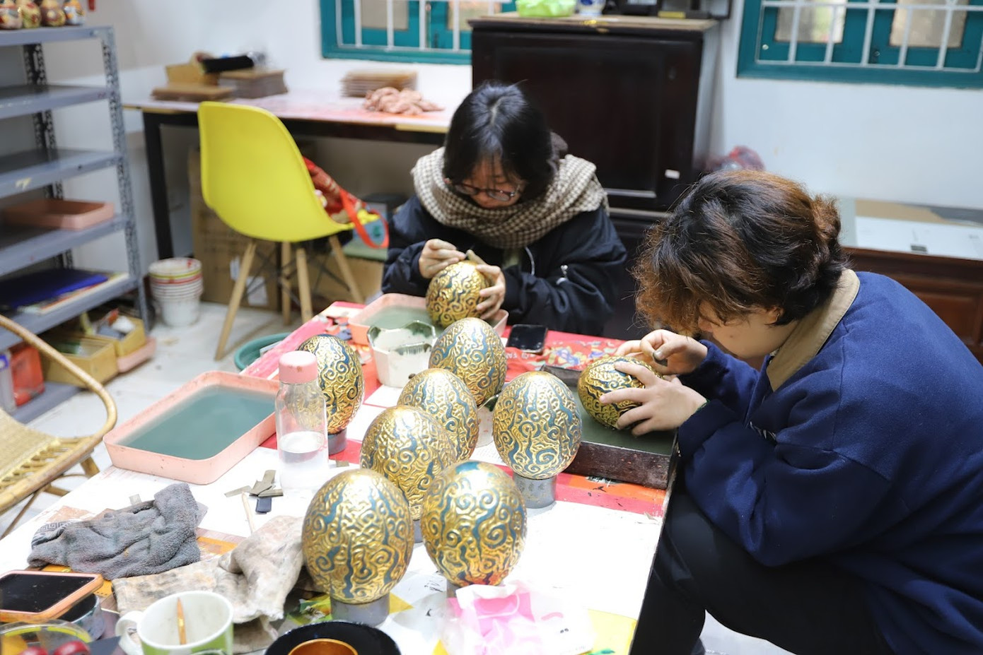 Song song với dự án "Năm con Rồng", tại đây các bạn trẻ cũng đang miệt mài với dự án LONG'STORY "Chuyện của Rồng, một câu chuyện dài…" Với tạo tác quả trứng rồng từ sự tích mẹ Âu Cơ sinh ra bọc trăm trứng; tự hào nguồn gốc “Con Rồng Cháu Tiên” của người Việt. Song song với dự án "Năm con Rồng", tại đây các bạn trẻ cũng đang miệt mài với dự án LONG'STORY "Chuyện của Rồng, một câu chuyện dài…" Với tạo tác quả trứng rồng từ sự tích mẹ Âu Cơ sinh ra bọc trăm trứng; tự hào nguồn gốc “Con Rồng Cháu Tiên” của người Việt.