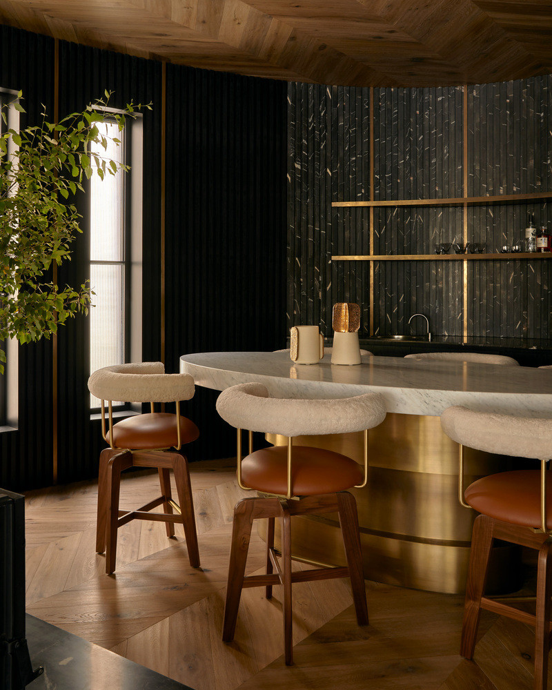 Những cây có hình dáng lạ mắt góp phần làm nổi bật thêm sự táo bạo, cá tính của thiết kế.