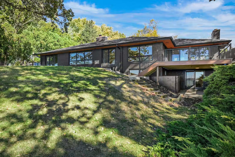 Không chỉ dừng lại ở nội thất, khuôn viên bên ngoài cũng được nâng cấp toàn diện.