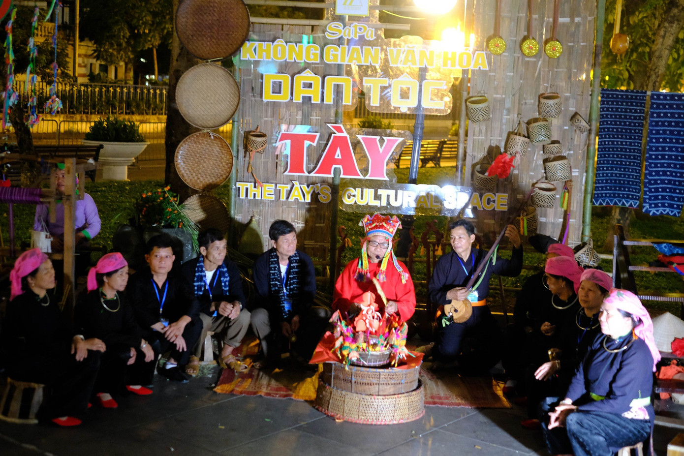Không gian văn hóa dân tộc Tày được tái hiện trong ngày hội.
