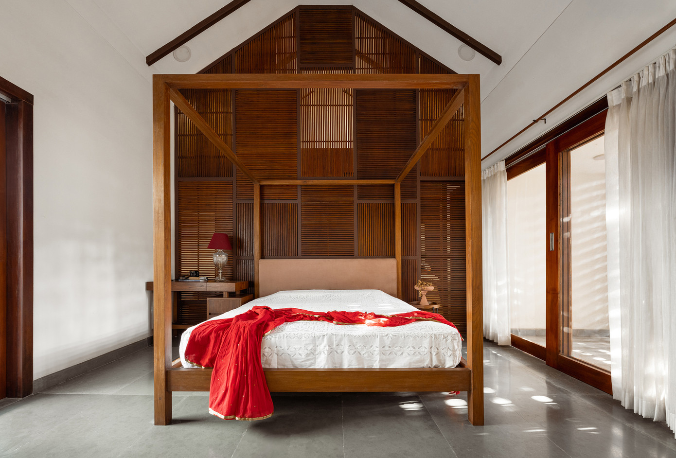 Trong bối cảnh đô thị hoá ngày càng khép kín, dự án tại Kottayam mở ra một hướng đi khác, nhẹ nhàng, sâu sắc nhưng đầy bản lĩnh.