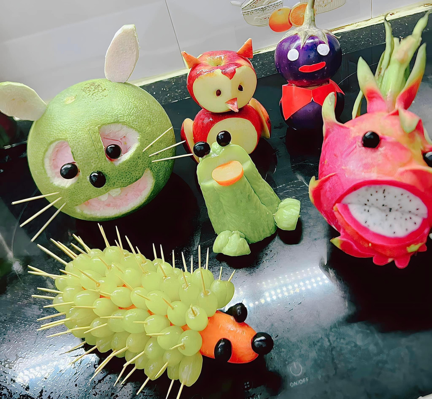 Nhiều con vật khác từ rau củ quả cũng lần lượt được ra đời. Nhiều con vật khác từ rau củ quả cũng lần lượt được ra đời.