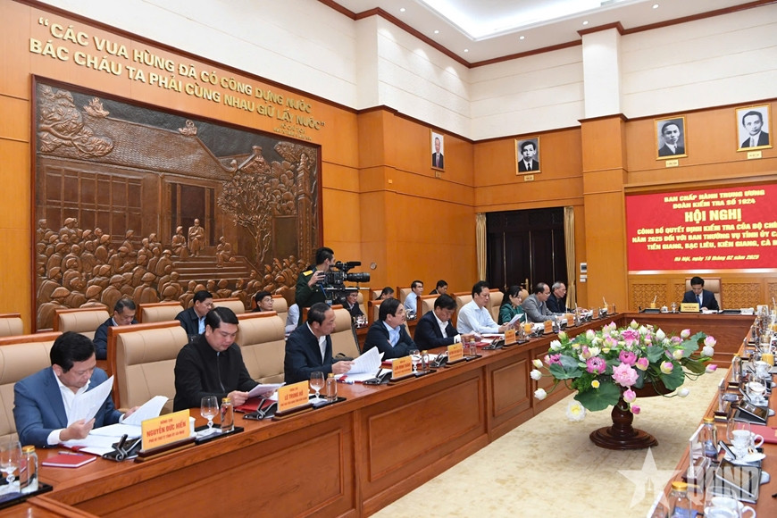 Các đại biểu tham dự hội nghị.