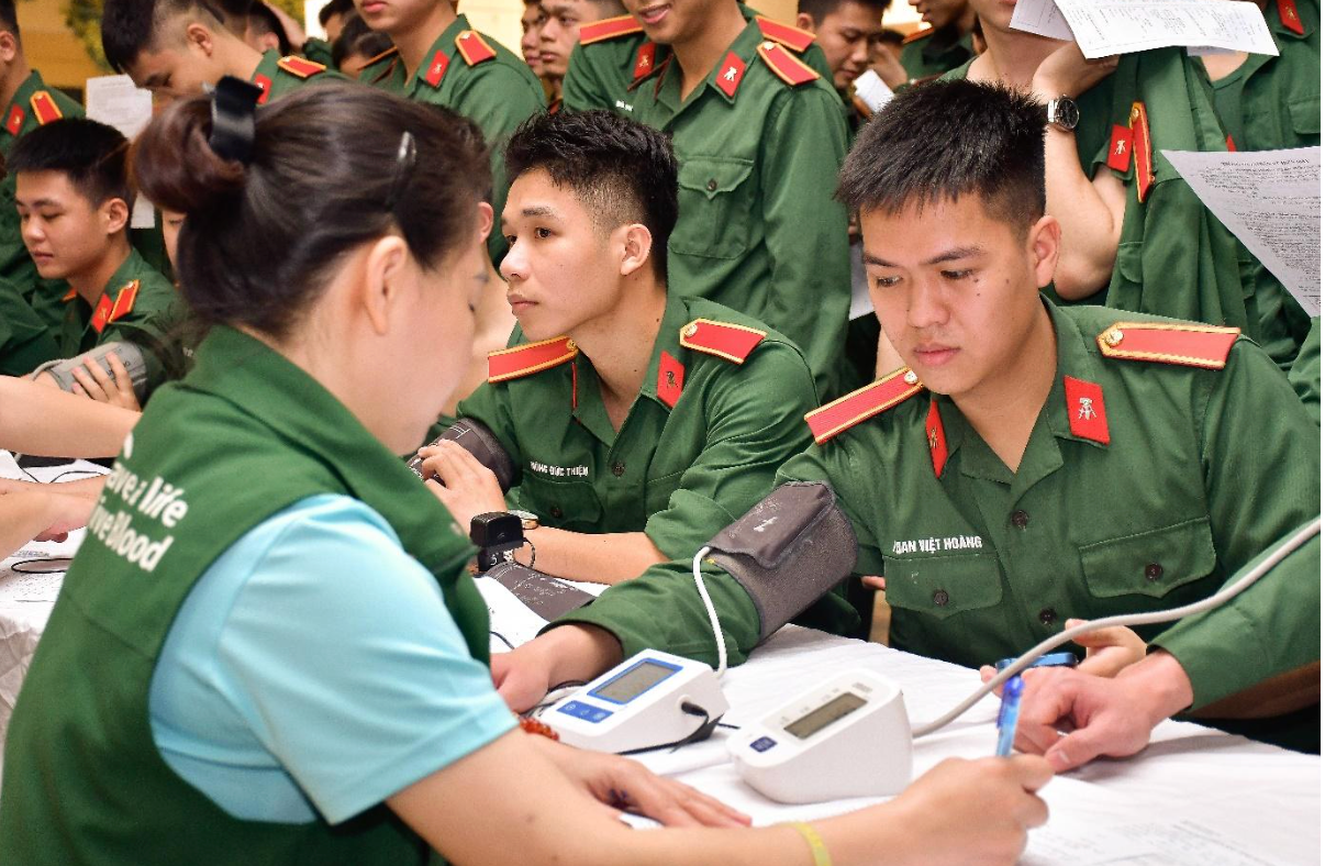 Hơn 800 lượt cán bộ, nhân viên, giảng viên, học viên và chiến sĩ tham gia hiến máu tại chương trình “Chủ Nhật Đỏ” lần thứ XVII năm 2025. Hơn 800 lượt cán bộ, nhân viên, giảng viên, học viên và chiến sĩ tham gia hiến máu tại chương trình “Chủ Nhật Đỏ” lần thứ XVII năm 2025.