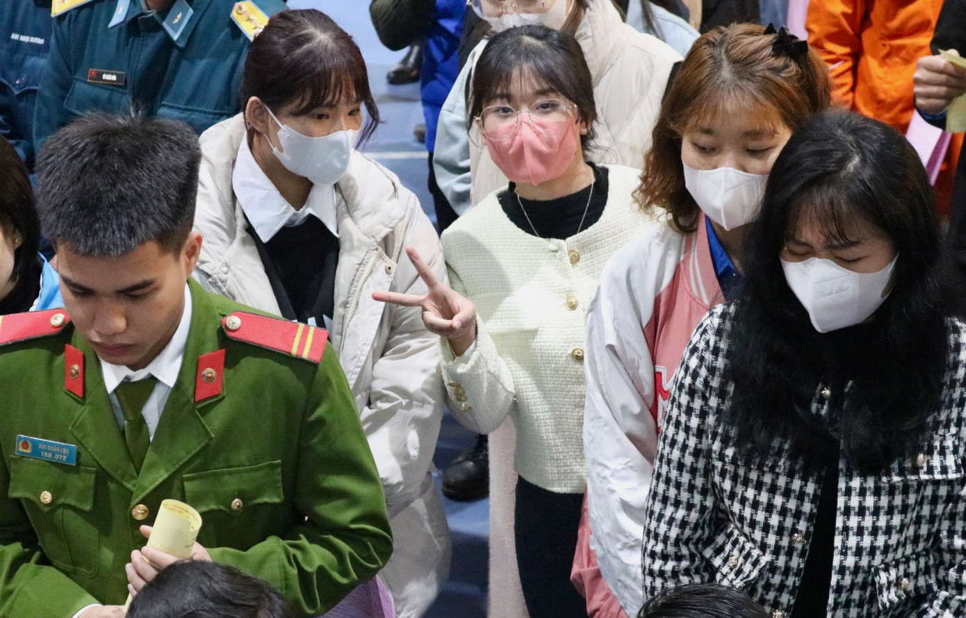 Ông Nguyễn Song Hào - Phó Giám đốc Sở Y tế tỉnh Yên bái cho biết: &quot;Chương trình hiến máu nhân đạo đã được triển khai nhiều năm trên địa bàn tỉnh Yên Bái. Lượng máu từ chương trình tình nguyện đã cung cấp và đáp ứng được nhu cầu sử dụng máu ngày càng nhiều trong cấp cứu và chữa bệnh trên địa bàn tỉnh. Hoạt động hiến máu tình nguyện giúp cho nhiều bệnh nhân có cơ hội được cứu chữa, nhiều bệnh nhân nguy kịch đã được cứu sống từ nguồn máu quý này.&quot;