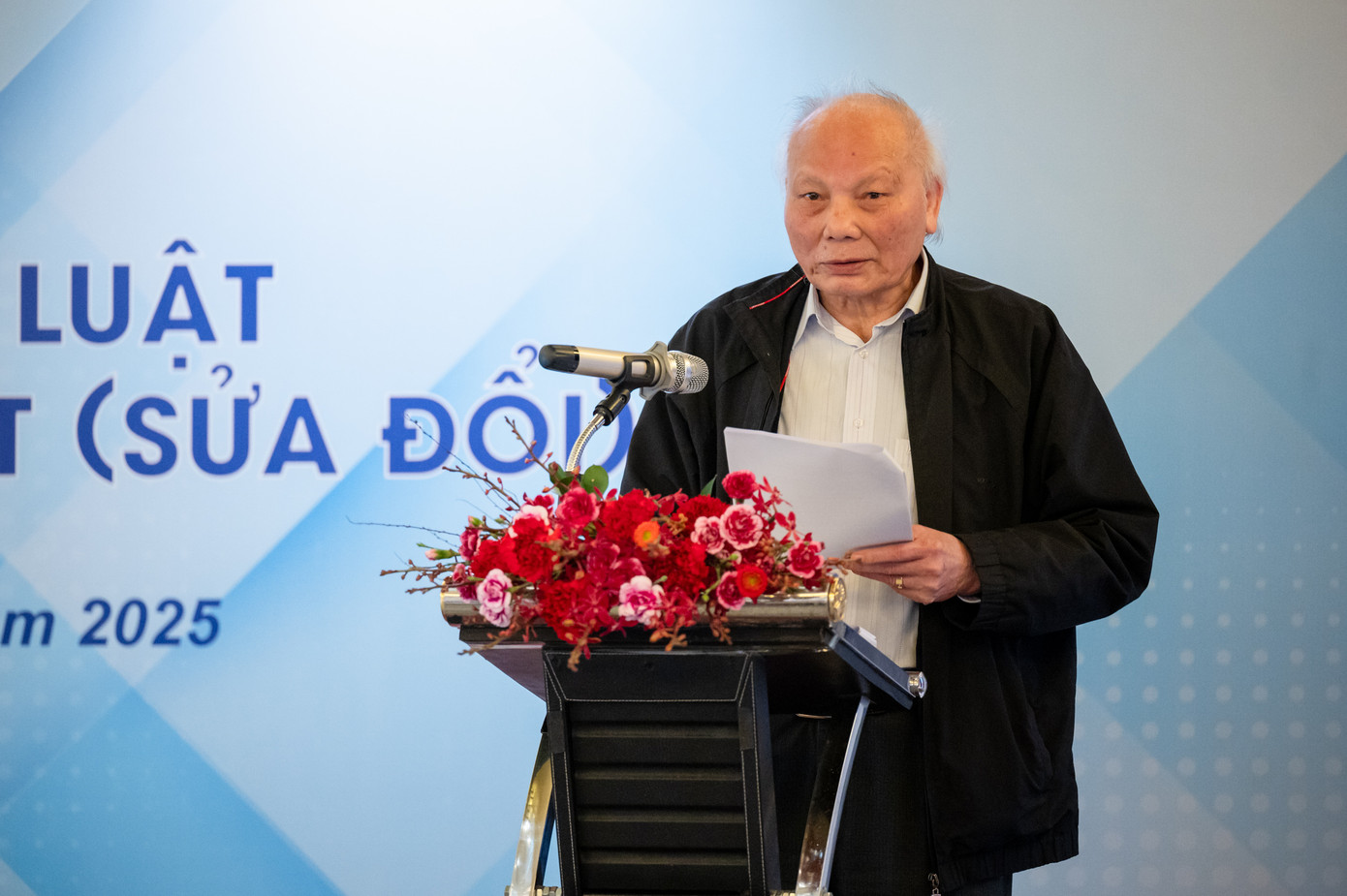 GS.TSKH Nguyễn Mại - Chủ tịch Hiệp hội Doanh nghiệp Đầu tư nước ngoài - phát biểu tại hội thảo. GS.TSKH Nguyễn Mại - Chủ tịch Hiệp hội Doanh nghiệp Đầu tư nước ngoài - phát biểu tại hội thảo.