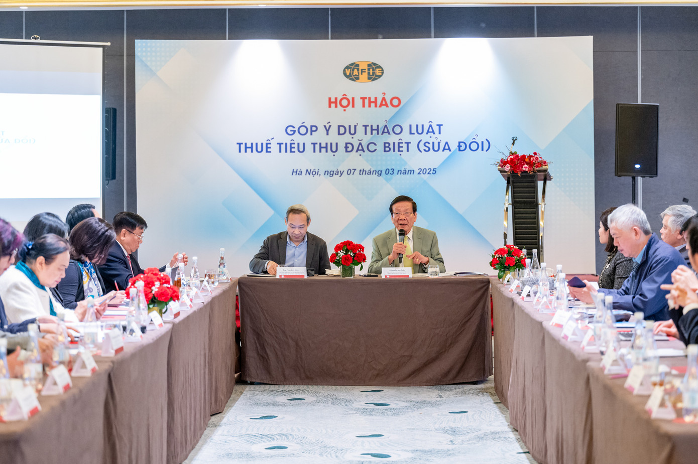 Hội thảo "Góp ý Dự thảo Luật Thuế Tiêu thụ Đặc biệt (sửa đổi) do Hiệp hội Doanh nghiệp đầu tư nước ngoài (VAFIE) tổ chức. Hội thảo "Góp ý Dự thảo Luật Thuế Tiêu thụ Đặc biệt (sửa đổi) do Hiệp hội Doanh nghiệp đầu tư nước ngoài (VAFIE) tổ chức.