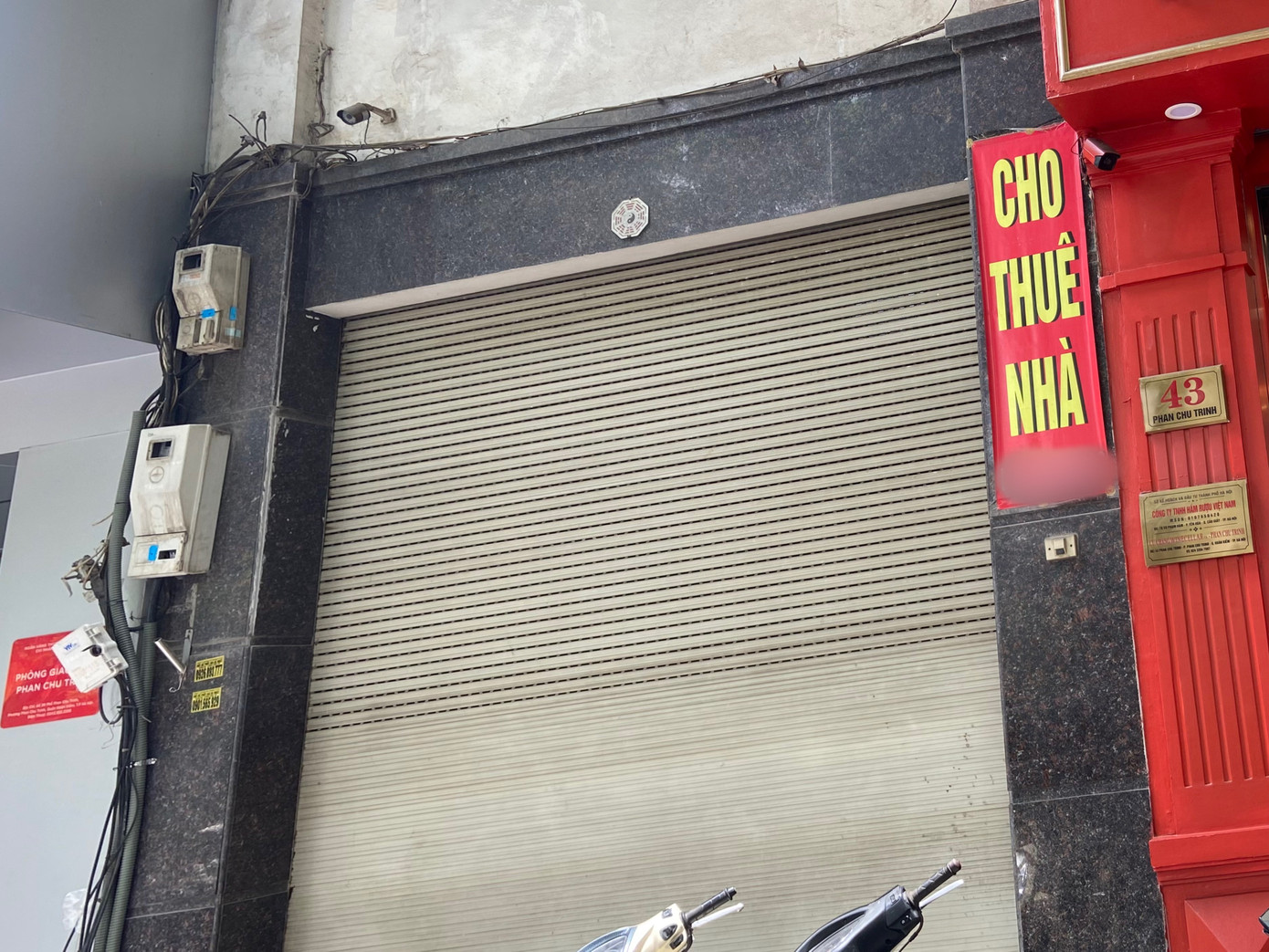 Mặt bằng cho thuê ế ẩm dường như là tình trạng chung đang xảy ra ở trên nhiều tuyến phố khắp Hà Nội. Mặt bằng cho thuê ế ẩm dường như là tình trạng chung đang xảy ra ở trên nhiều tuyến phố khắp Hà Nội.