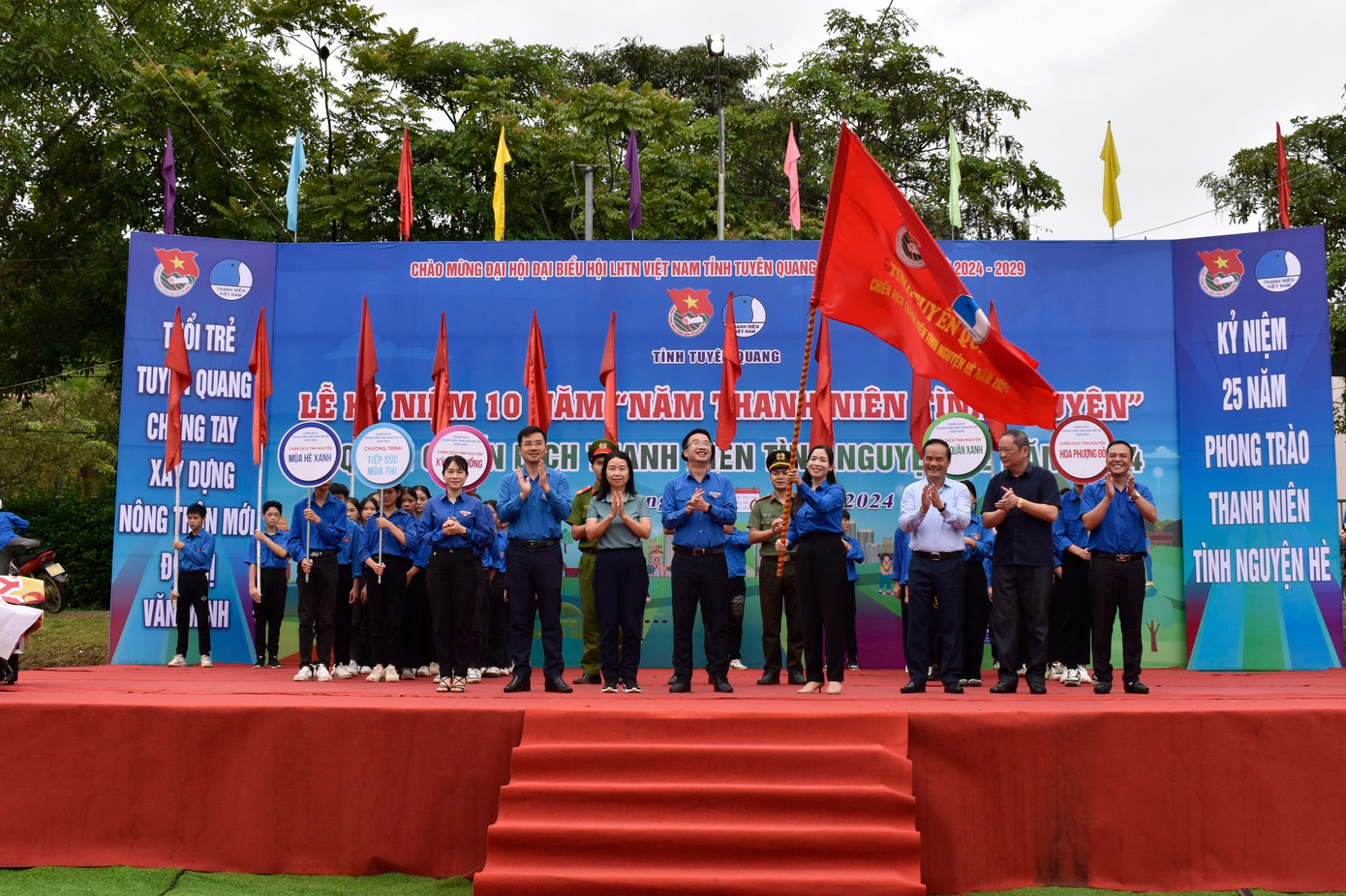 Sau nghi lễ trao cờ lệnh, Chiến dịch Thanh niên tình nguyện hè năm 2024 chính thức bắt đầu với nhiều hoạt động của thanh niên hướng về cơ sở, phát huy tinh thần sáng tạo của tuổi trẻ tham gia các hoạt động vì cộng đồng, thực hiện các nhiệm vụ chính trị tại địa phương.