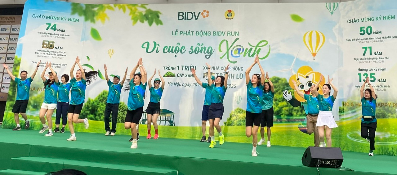 Khởi động trước khi chạy.