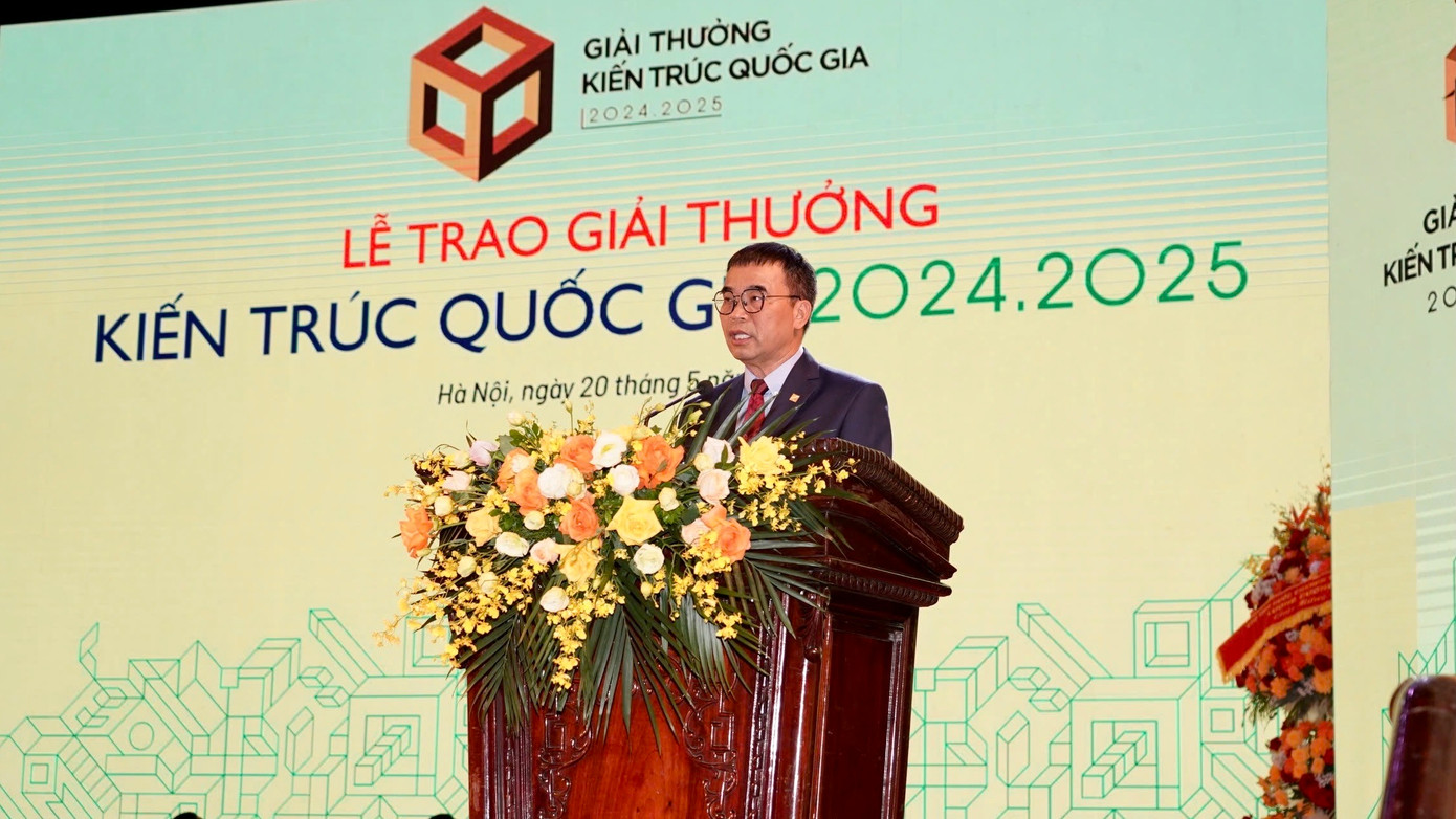 Tiến sĩ, KTS Phan Đăng Sơn, Chủ tịch Hội Kiến trúc sư Việt Nam, Chủ tịch Hội đồng Giải thưởng phát biểu. Tiến sĩ, KTS Phan Đăng Sơn, Chủ tịch Hội Kiến trúc sư Việt Nam, Chủ tịch Hội đồng Giải thưởng phát biểu.