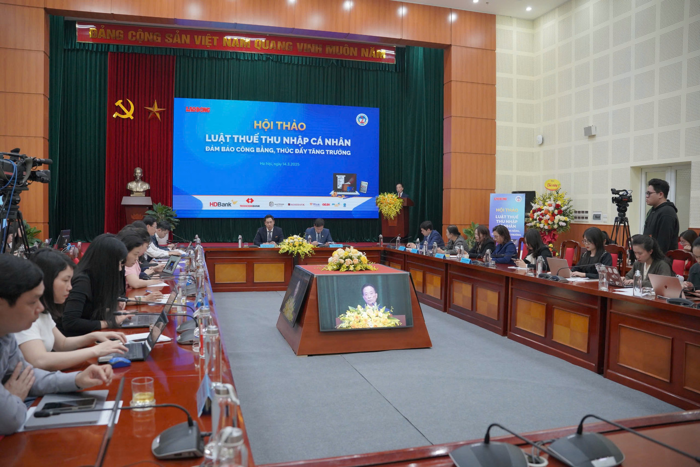 Quang cảnh hội thảo.