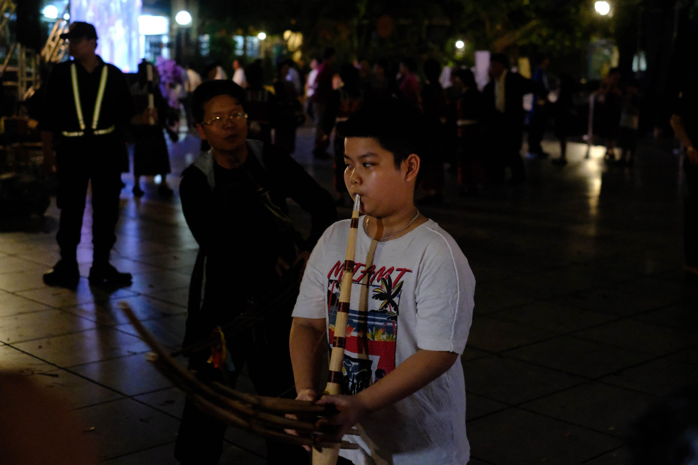 Tại “Ngày hội văn hóa - du lịch Sa Pa tại Hà Nội”, người dân và du khách sẽ được tham gia nhiều hoạt động trải nghiệm không gian văn hóa, du lịch Sa Pa; tìm hiểu về nghề và các sản phẩm nghề thủ công truyền thống các dân tộc như chế tác khèn, chạm khắc bạc, nghề thủ công mây tre đan, dệt dây hoa, vẽ sáp ong, thêu hoa văn trang phục Mông đen, nghề làm trống…