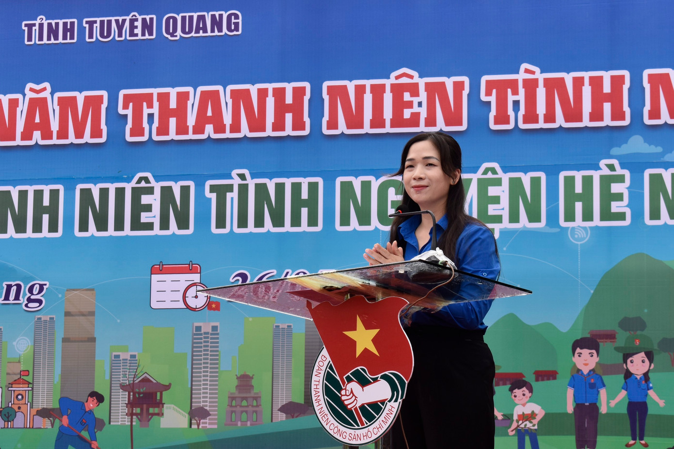 Chị Dương Minh Nguyệt - Bí thư Tỉnh Đoàn, Chủ tịch Hội LHTN Việt Nam tỉnh Tuyên Quang phát biểu tại buổi lễ.