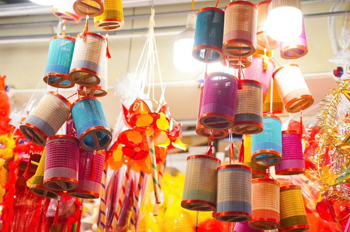 Những món đồ chơi được làm nhỏ hơn kích cỡ bình thường để vừa tiện cầm lại vừa với túi tiền của người mua.