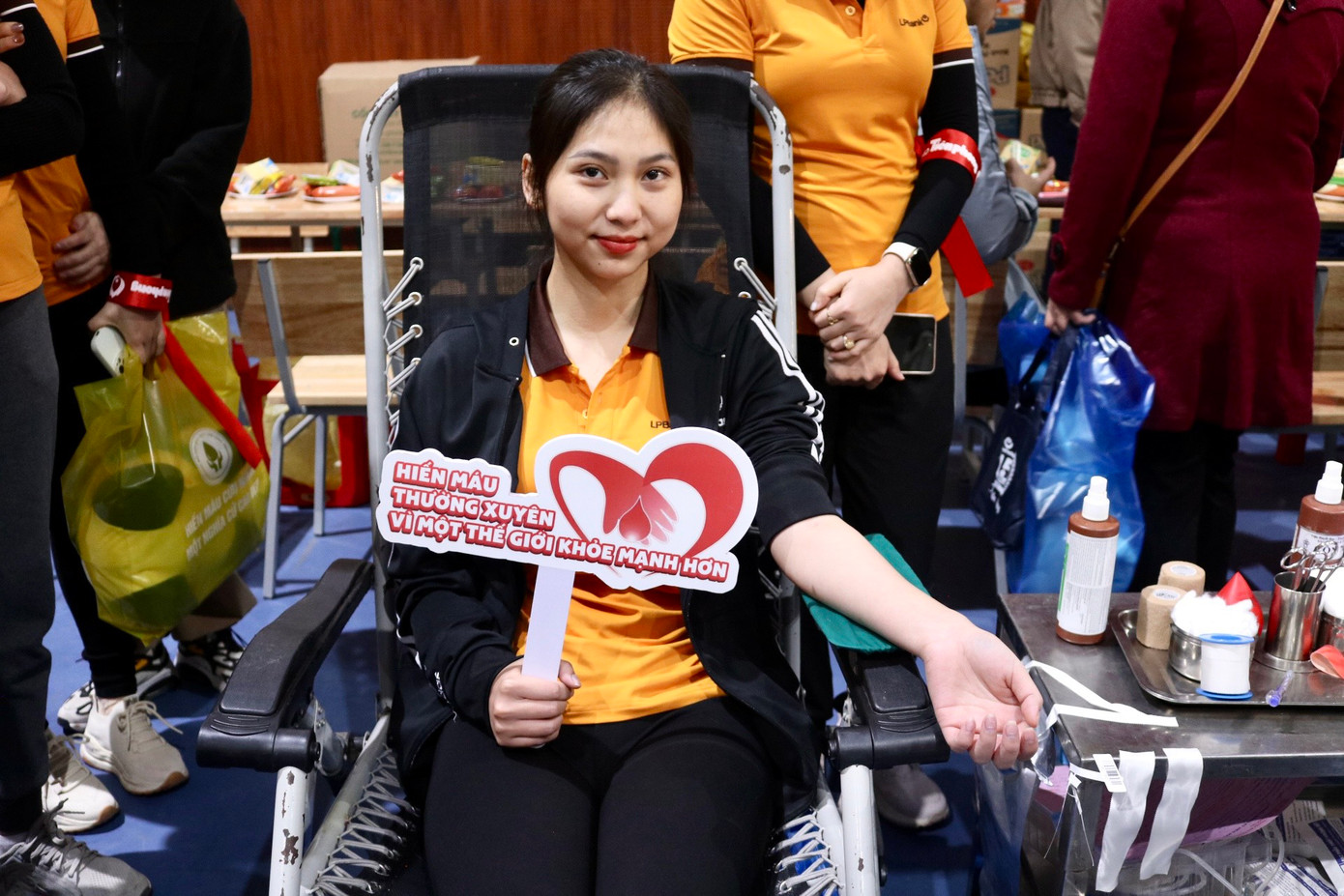 Năm nay, chương trình đã thu hút hơn 700 đoàn viên thanh niên, người dân tham gia đăng ký hiến máu và thu về 666 đơn vị máu, vượt chỉ tiêu đề ra 166 đơn vị máu.