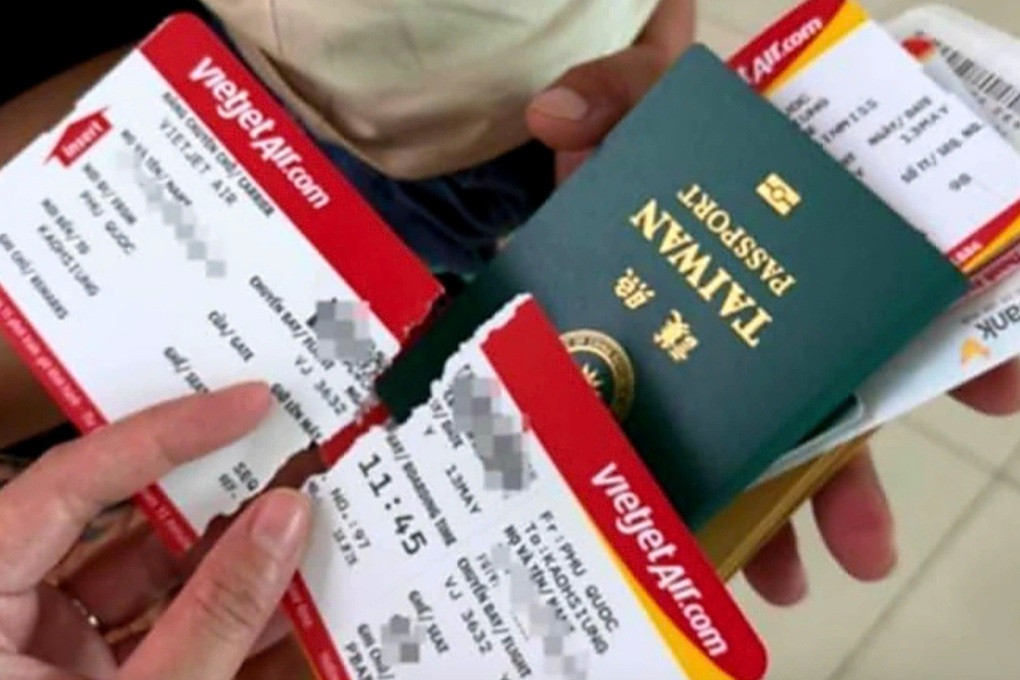 Thẻ lên máy bay bị xé rách tại sân bay quốc tế Phú Quốc. Ảnh: Chinatimes.