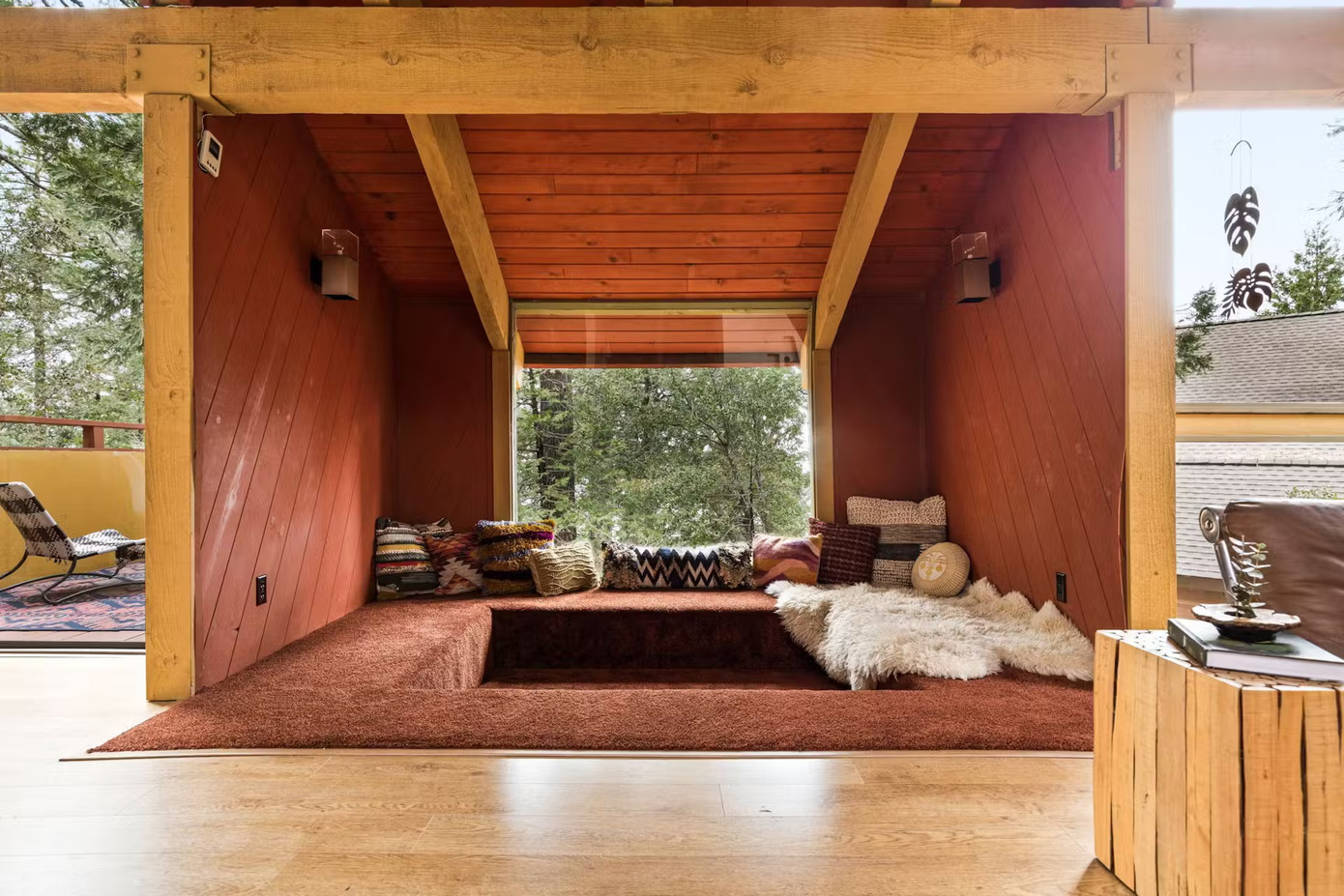 Căn nhà gồm 2 phòng ngủ, 1 phòng tắm với đầy đủ tiện nghi. Căn nhà gồm 2 phòng ngủ, 1 phòng tắm với đầy đủ tiện nghi.