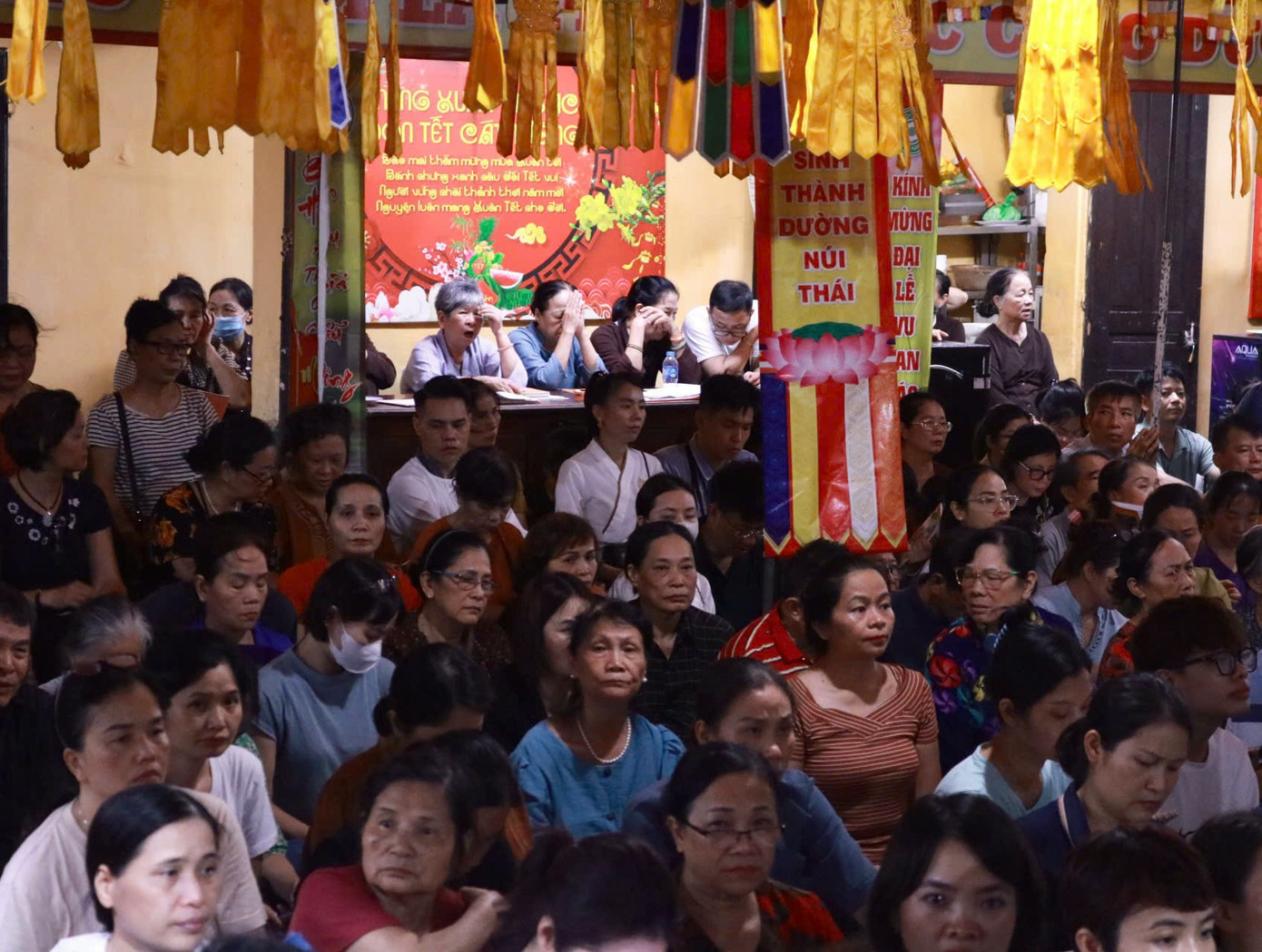 Vẫn như thông lệ hằng năm, chùa Phúc Khánh (quận Đống Đa, Hà Nội) lại tổ chức hàng loạt các hoạt động trong dịp lễ Vu Lan trong những ngày cận Rằm tháng 7 Âm lịch thu hút người dân Thủ đô cùng với du khách thập phương, phật tử đến tham dự.