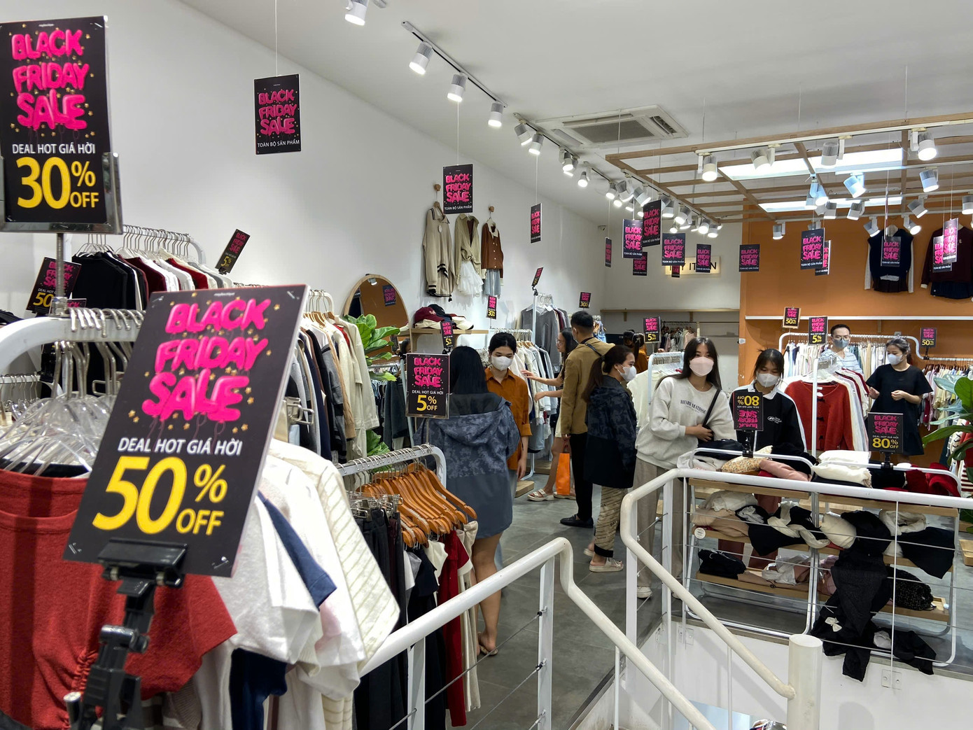 Nhiều "Deal hot giá hời". Nhiều "Deal hot giá hời".