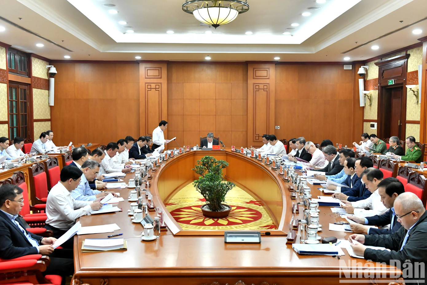 Quang cảnh cuộc họp.