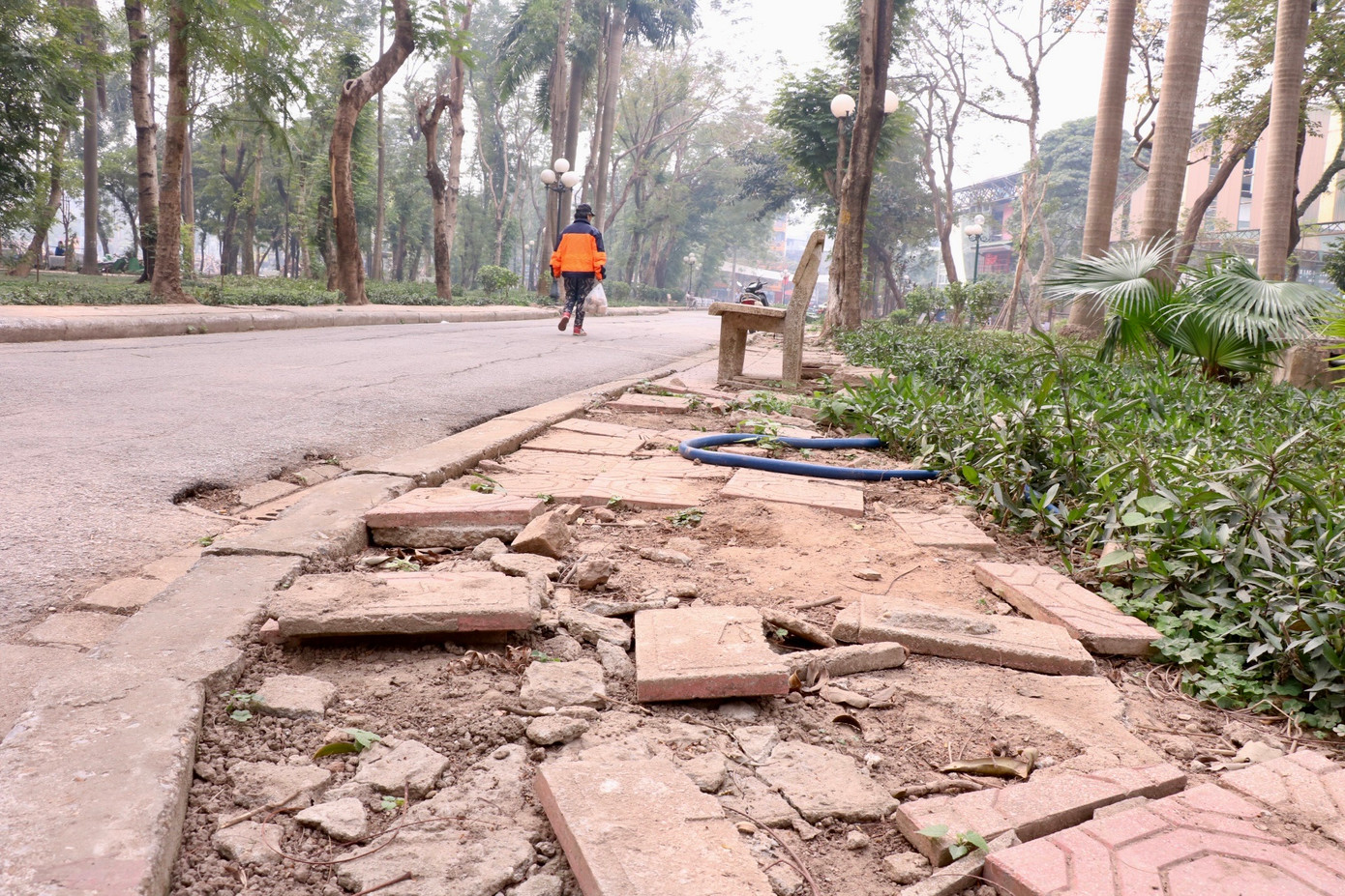 Người dân mong muốn những hạng mục xuống cấp trong công viên sớm được cải tạo. Người dân mong muốn những hạng mục xuống cấp trong công viên sớm được cải tạo.