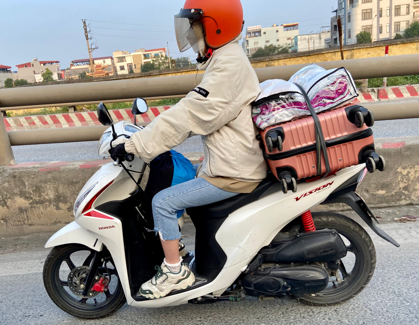 Phương tiện được sinh viên, người lao động sử dụng để di chuyển phần nhiều là xe máy.