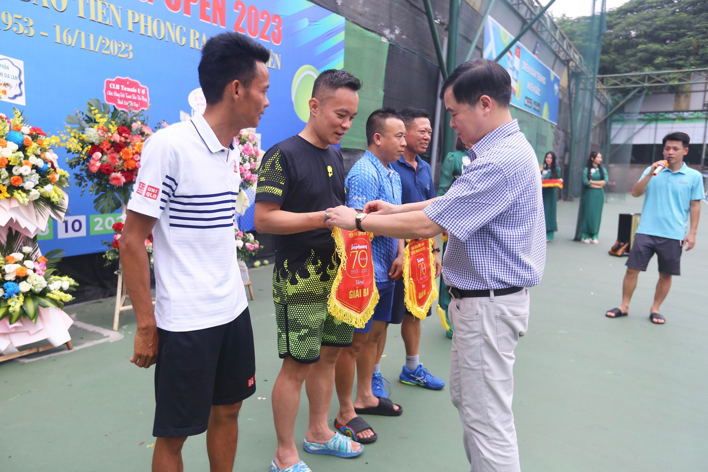 Đỗ Kỳ Nam, Vũ Xuân Đán (UBND quận Hoàn Kiếm) đạt giải ba.