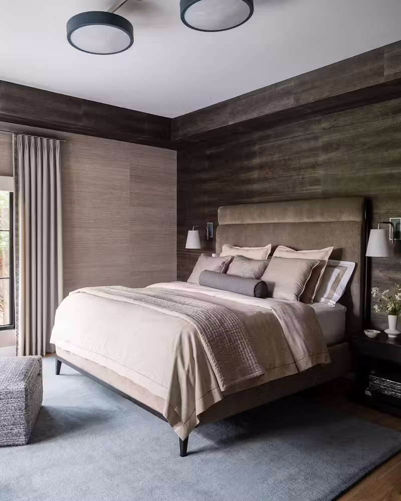 Phòng ngủ đề cao sự thoải mái và tối giản.