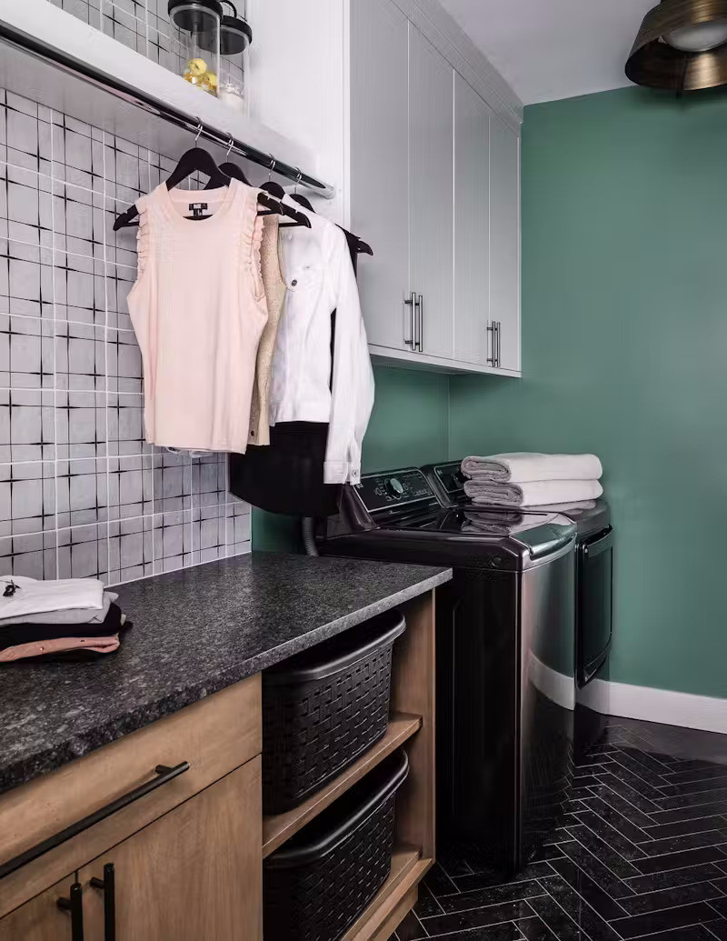 Ngôi nhà đã cân bằng thành công giữa công năng và phong cách, sử dụng yếu tố bền chắc nhưng thẩm mỹ, phản chiếu vẻ đẹp và sự cuốn hút của không gian, nội thất ngôi nhà.