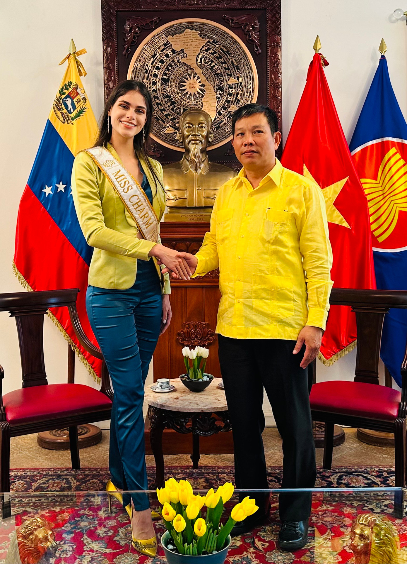 Miss Charm Venezuela 2024 thăm và chúc Tết Đại sứ quán Việt Nam tại Venezuela.