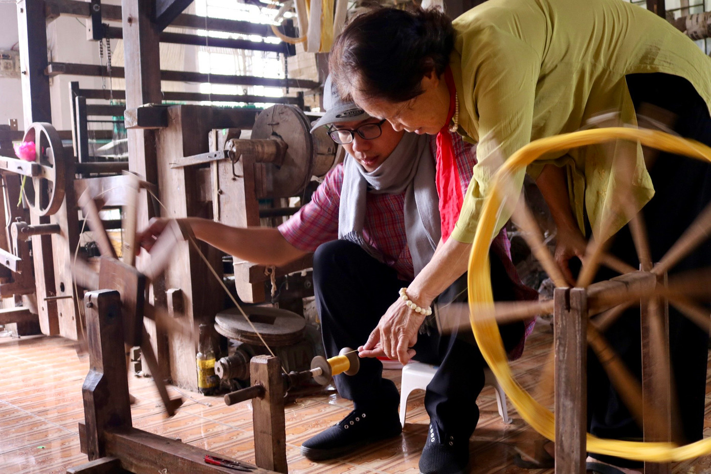 Mới đây, xưởng của bà Phan Thị Thuận mới được chọn làm địa điểm tham quan trong tour du lịch Con đường di sản Nam Thăng Long. Bà Thuận chia sẻ: "Khi biết rằng làng mình và đặc biệt là xưởng của mình được góp mặt trong con đường di sản, chúng tôi cảm thấy rất vui và phấn khởi. Chúng tôi sẽ được đón tiếp du khách cả trong và ngoài nước đến để trải nghiệm làng nghề dệt may truyền thống". Mới đây, xưởng của bà Phan Thị Thuận mới được chọn làm địa điểm tham quan trong tour du lịch Con đường di sản Nam Thăng Long. Bà Thuận chia sẻ: "Khi biết rằng làng mình và đặc biệt là xưởng của mình được góp mặt trong con đường di sản, chúng tôi cảm thấy rất vui và phấn khởi. Chúng tôi sẽ được đón tiếp du khách cả trong và ngoài nước đến để trải nghiệm làng nghề dệt may truyền thống".