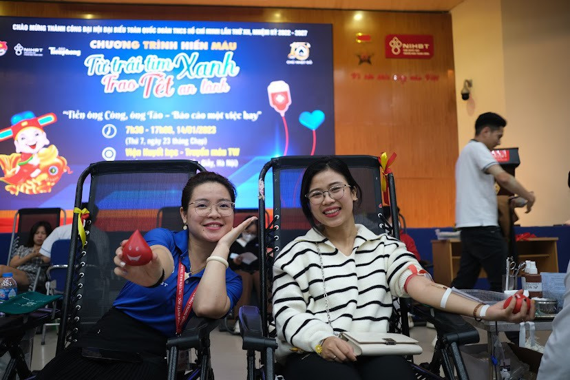 Nụ cười rạng rỡ từ những "tấm lòng thơm thảo"