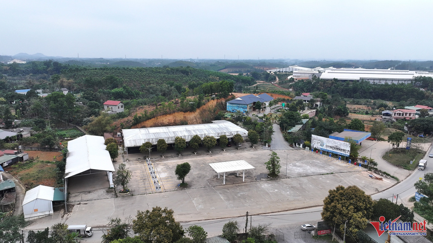 Trạm dừng nghỉ Ngọc Anh hiện tại vẫn chưa có thủ tục chuyển đổi mục đích sử dụng đất. Ảnh: Đức Hoàng Trạm dừng nghỉ Ngọc Anh hiện tại vẫn chưa có thủ tục chuyển đổi mục đích sử dụng đất. Ảnh: Đức Hoàng