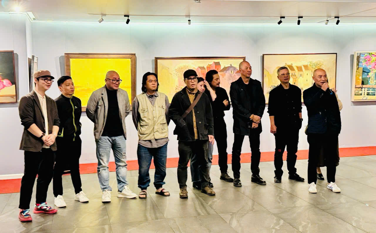 Triển lãm quy tụ nhiều họa sĩ tâm huyết với nghề.