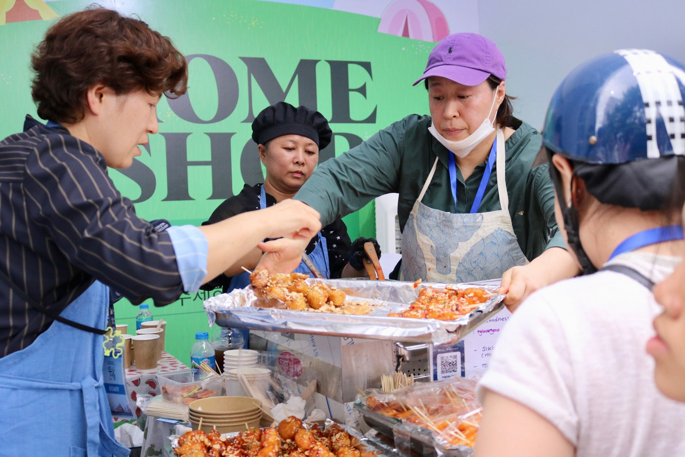 Ẩm thực Hàn Quốc thu hút nhiều thực khách.