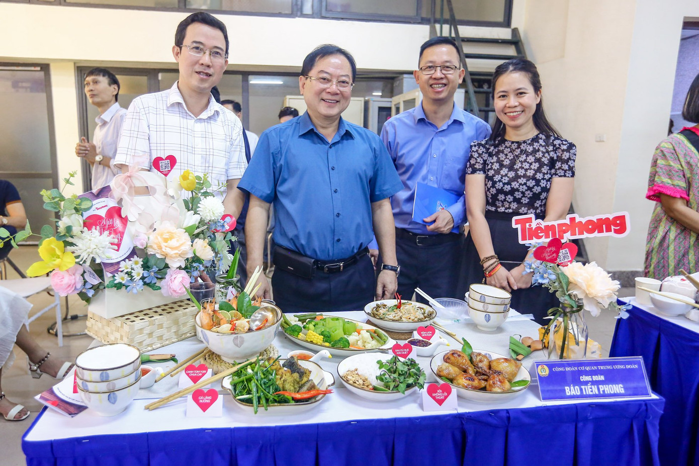 Kết thúc chương trình là phần giao lưu ẩm thực.