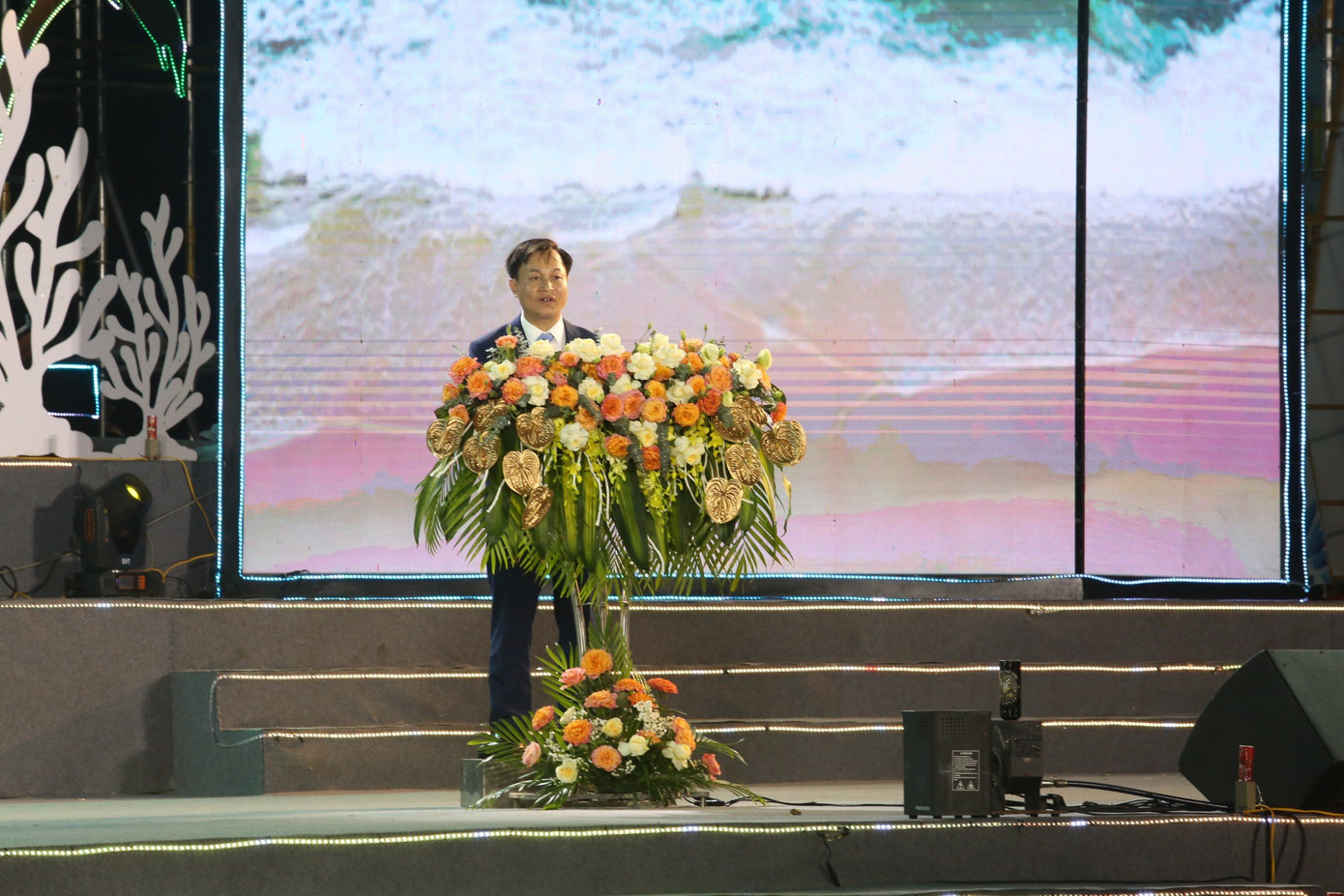 Ông Lê Thanh Hải - Chủ tịch UBND huyện Hoằng Hóa phát biểu khai mạc.