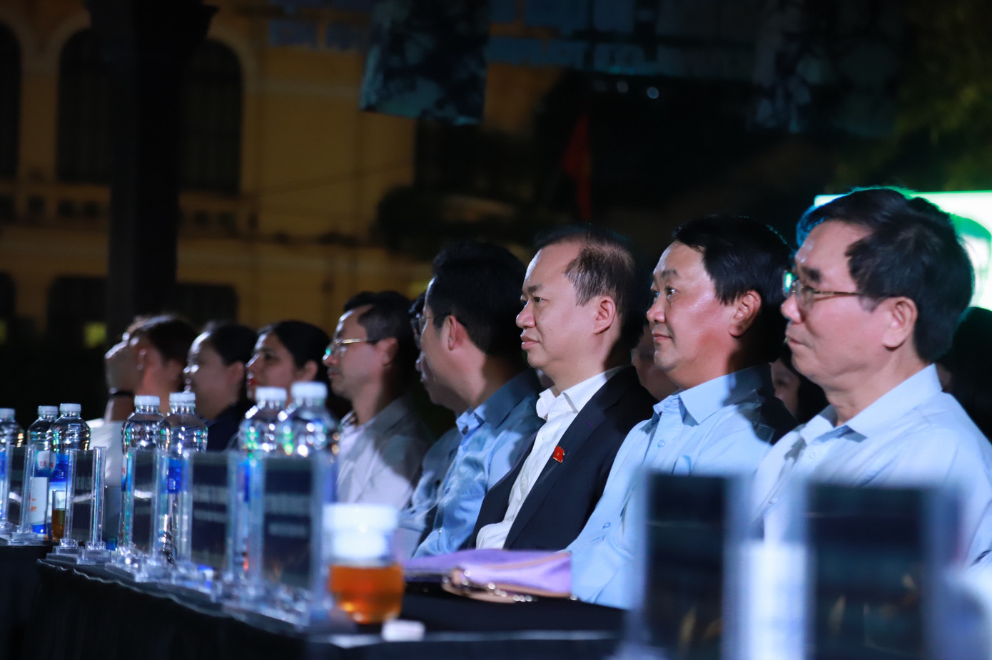 Tới dự lễ khai mạc có Bộ trưởng, Chủ nhiệm Ủy ban Dân tộc Hầu A Lềnh cùng đại diện bộ, ngành trung ương và TP. Hà Nội.