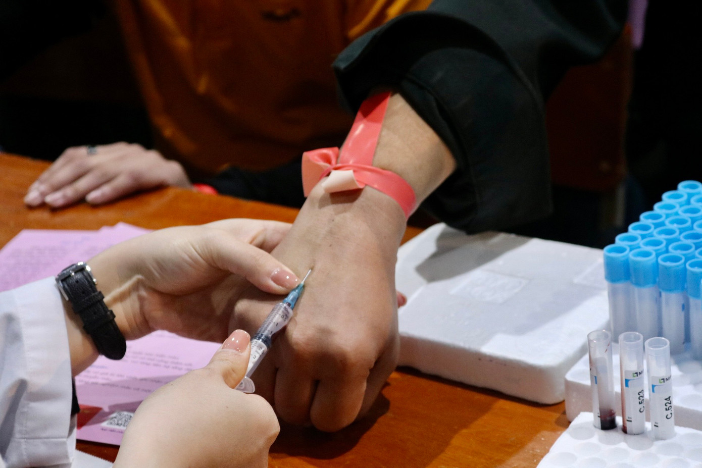 &quot;Máu là thứ không thể tổng hợp cũng không thể sản xuất được, trong khi nhu cầu dùng máu trên địa bàn tỉnh ngày càng tăng lên. Do đó phong trào hiến máu cần được lan tỏa và nhân rộng hơn nữa&quot;, ông Nguyễn Song Hào cho hay.