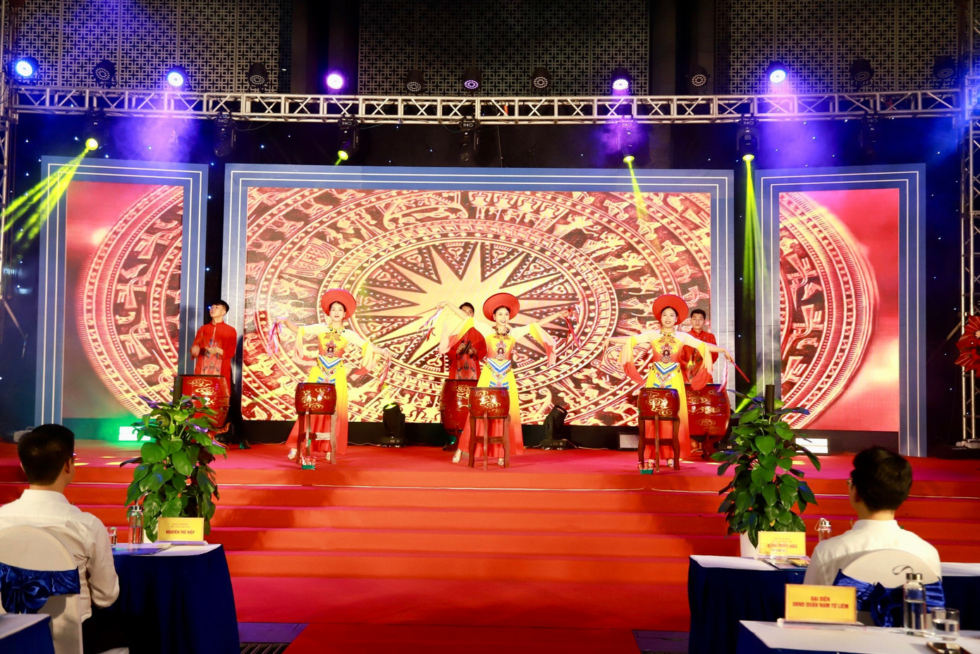 Lễ khai mạc hội chợ Hàng lưu niệm Thủ đô 2024 đã diễn ra tại Bảo tàng Hà Nội. Hội chợ được tổ chức nhằm phục vụ khách du lịch trong và ngoài nước.