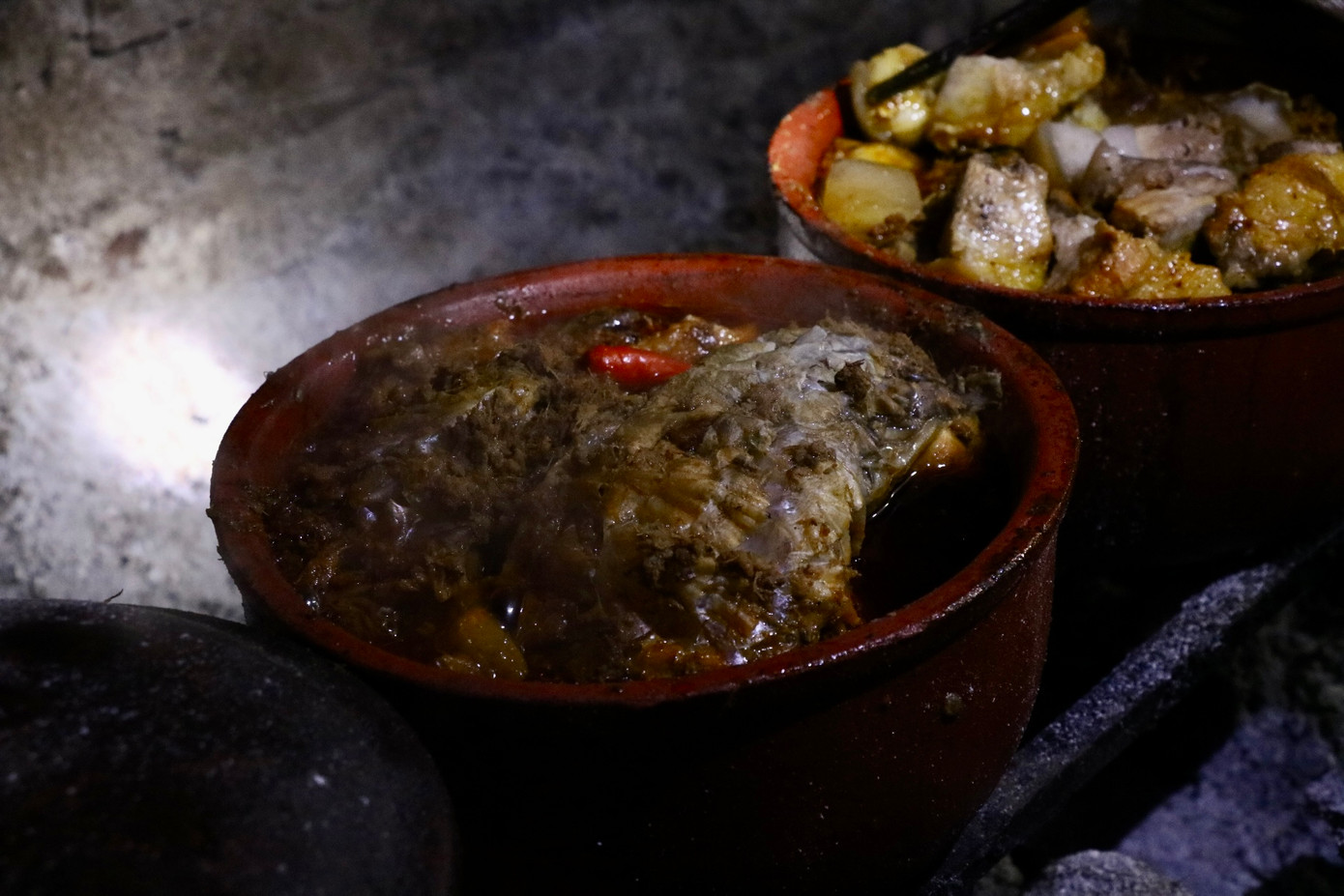 Để phục vụ cho nhu cầu của khách hàng, ngày nay món cá khó còn được biến tấu với nhiều loại cá khác nhau như cá trạch, cá diếc, cá quả, cá rô, cá trê và có thể thêm thịt nếu người mua yêu cầu.