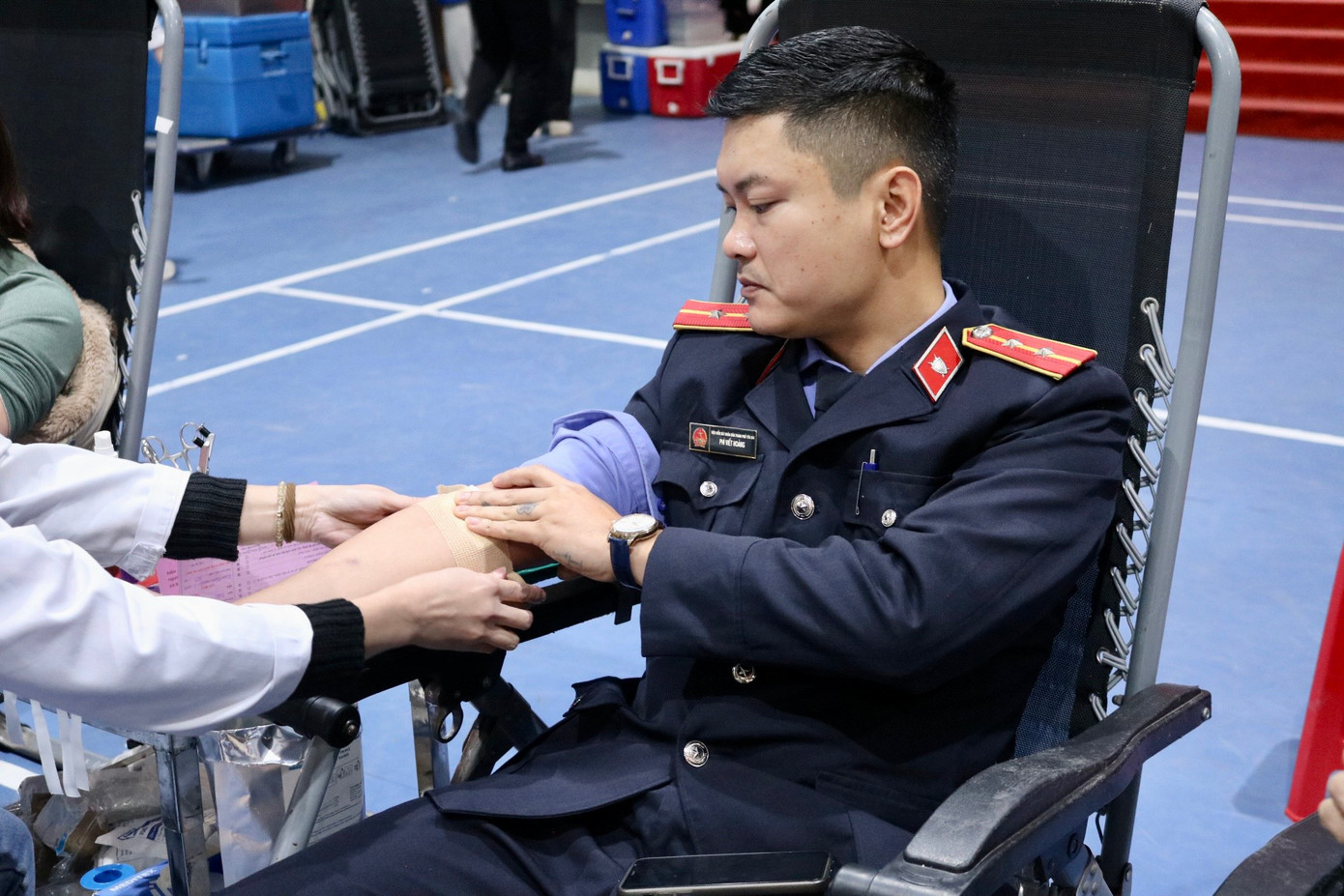 Tại sự kiện Chủ Nhật Đỏ được tổ chức tại tỉnh Yên Bái năm nay thu hút đông đảo đoàn viên thanh niên trên địa bàn thành phố, khối cơ quan doanh nghiệp, lực lượng vũ trang của tỉnh cũng đã xung phong và sẵn sàng hiến máu.