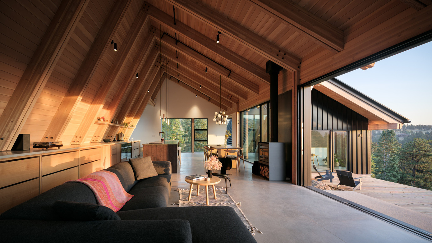 Các cabin được thiết kế riêng biệt với các chức năng riêng như làm việc, sinh hoạt và nghỉ ngơi.