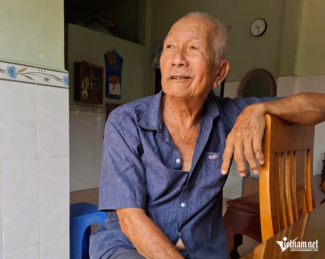 Ông Tâm cho biết ngôi nhà có từ thời ông cố của mình. Ảnh: Hà Nguyễn