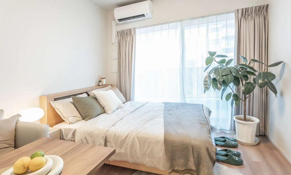 Phòng ngủ kiểu Nhật mang đến sự bình yên và kết nối với thiên nhiên qua từng chi tiết đơn giản. (Ảnh: Tổng hợp)