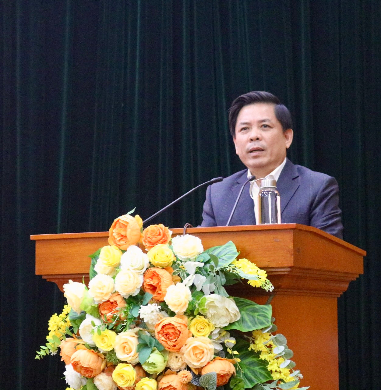 Ông Nguyễn Văn Thể, Ủy viên Ban Chấp hành Trung ương Đảng, Bí thư Đảng ủy Khối các Cơ quan Trung ương phát biểu tại hội nghị. Ông Nguyễn Văn Thể, Ủy viên Ban Chấp hành Trung ương Đảng, Bí thư Đảng ủy Khối các Cơ quan Trung ương phát biểu tại hội nghị.