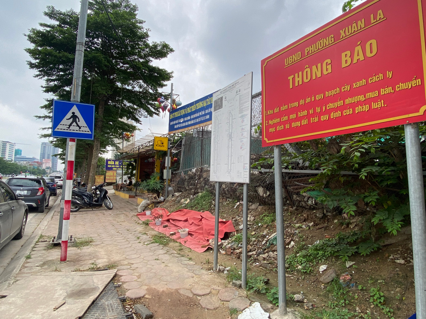 Khu vực này nằm trong phần đất còn lại sau giải phóng mặt bằng Dự án xây dựng tuyến đường số 1 vào khu đô thị Tây Hồ Tây Khu vực này nằm trong phần đất còn lại sau giải phóng mặt bằng Dự án xây dựng tuyến đường số 1 vào khu đô thị Tây Hồ Tây