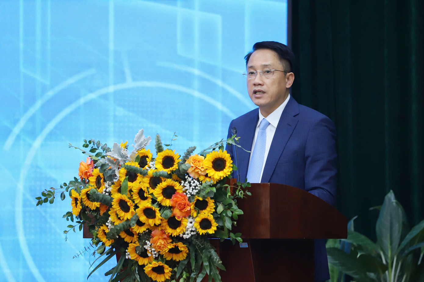 Ông Mai Sơn - Phó Tổng Cục trưởng Tổng cục Thuế - phát biểu tại hội thảo.