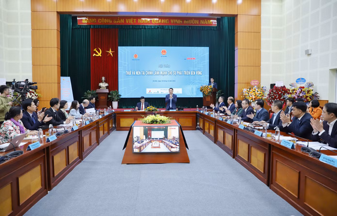 Quang cảnh hội thảo. Quang cảnh hội thảo.
